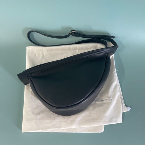 ROW Luxurious Grain Leather Casual Banana Bag - New - Picture 2 of 6